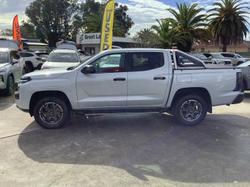 2026 Nissan Navara ST-X