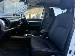 2022 Toyota Hilux SR5 GUN126R 4X4 Dual Range Glacier White
