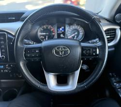 2022 Toyota Hilux SR5 GUN126R 4X4 Dual Range Glacier White