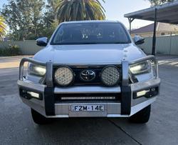2022 Toyota Hilux SR5 GUN126R 4X4 Dual Range Glacier White