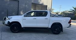 2022 Toyota Hilux SR5
