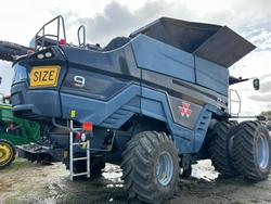 2019 MF Ideal 9 Harvester