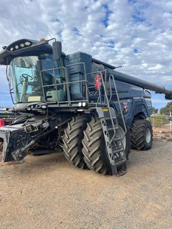 2019 MF Ideal 9 Harvester