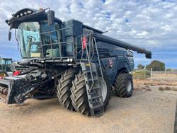 2019 MF Ideal 9 Harvester