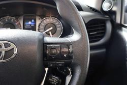 2025 Toyota Hilux SR
