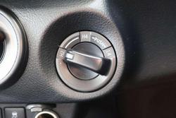 2025 Toyota Hilux SR