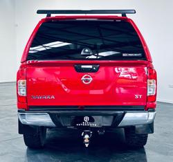 2020 Nissan Navara ST