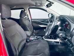 2020 Nissan Navara ST