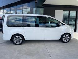 2025 Hyundai STARIA