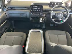 2025 Hyundai STARIA