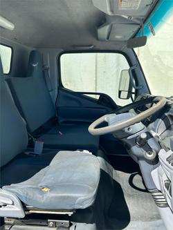 2013 Fuso Canter 615