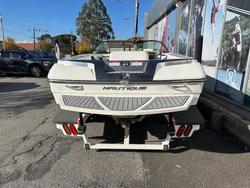 2016 Nautique Ski Nautique 200 Closed Bow