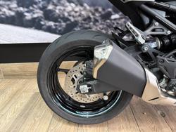 2025 Kawasaki Z900 (ZR900) WHITE