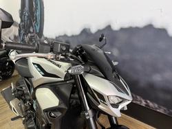2025 Kawasaki Z900 (ZR900) WHITE