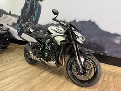2025 Kawasaki Z900 (ZR900) WHITE