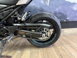 2025 Kawasaki Z900 (ZR900) WHITE