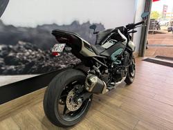 2025 Kawasaki Z900 (ZR900) WHITE