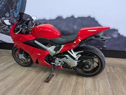 2014 Honda VFR800F (VFR800Fi) RED