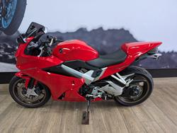 2014 Honda VFR800F (VFR800Fi) RED