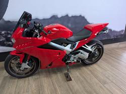 2014 Honda VFR800F (VFR800Fi) RED