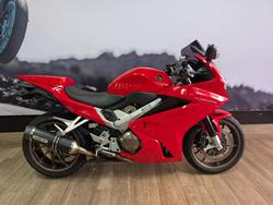 Honda VFR800F (VFR800FI)