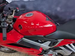 2014 Honda VFR800F (VFR800Fi) RED