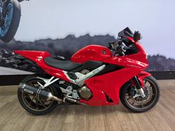 2014 Honda VFR800F (VFR800Fi) RED