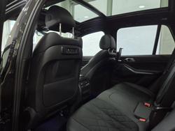 2022 BMW X5 M50i