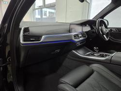 2022 BMW X5 M50i