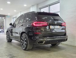 2022 BMW X5 M50i