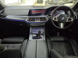 2022 BMW X5 M50i