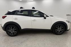 2017 Mazda CX-3 sTouring DK White