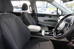 2022 Kia Carnival S