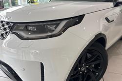 2021 Land Rover Discovery D300 SE