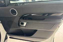 2021 Land Rover Discovery D300 SE