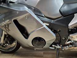 2006 Honda CBR1100XX (SUPER BLACKBIRD) Grey