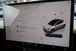 2022 Tesla Model Y Rear-Wheel Drive