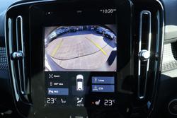 2022 Volvo XC40 T5 R-Design