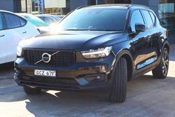 2022 Volvo XC40 T5 R-Design