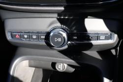 2022 Volvo XC40 T5 R-Design