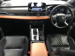 2024 Mitsubishi Outlander Exceed Tourer