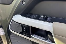 2021 Land Rover Defender 90 D300 SE