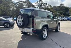 2021 Land Rover Defender 90 D300 SE
