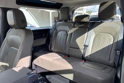 2021 Land Rover Defender 90 D300 SE