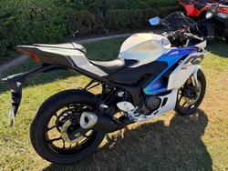 2025 YAMAHA YZF-R3 White