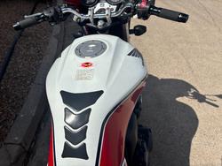 2011 Honda CB400 Red/White
