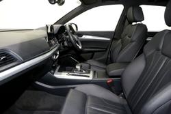 2025 Audi Q5 40 TDI Sport