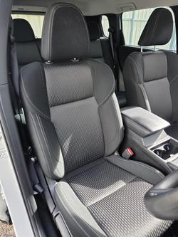 2024 Mitsubishi Outlander ES