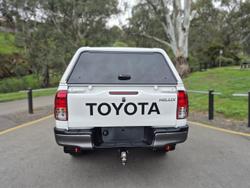 2022 Toyota Hilux SR