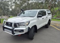 2022 Toyota Hilux SR